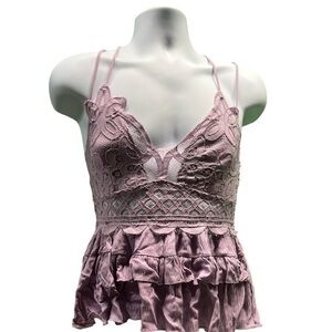 Woman’s Zenana Lavender Lace Cami Shirt size L